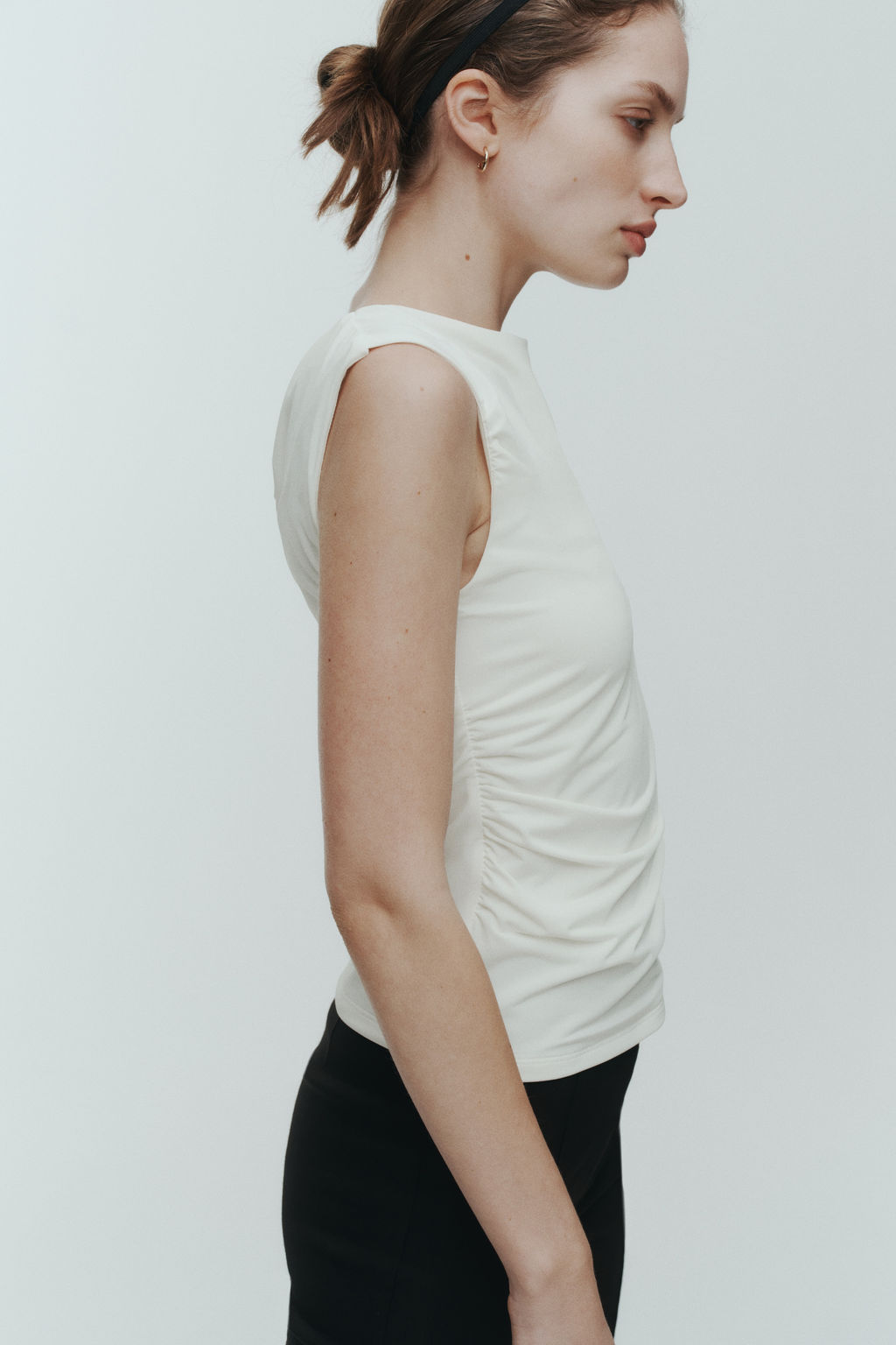 Top drapeado con escote barco - H&m фото 4