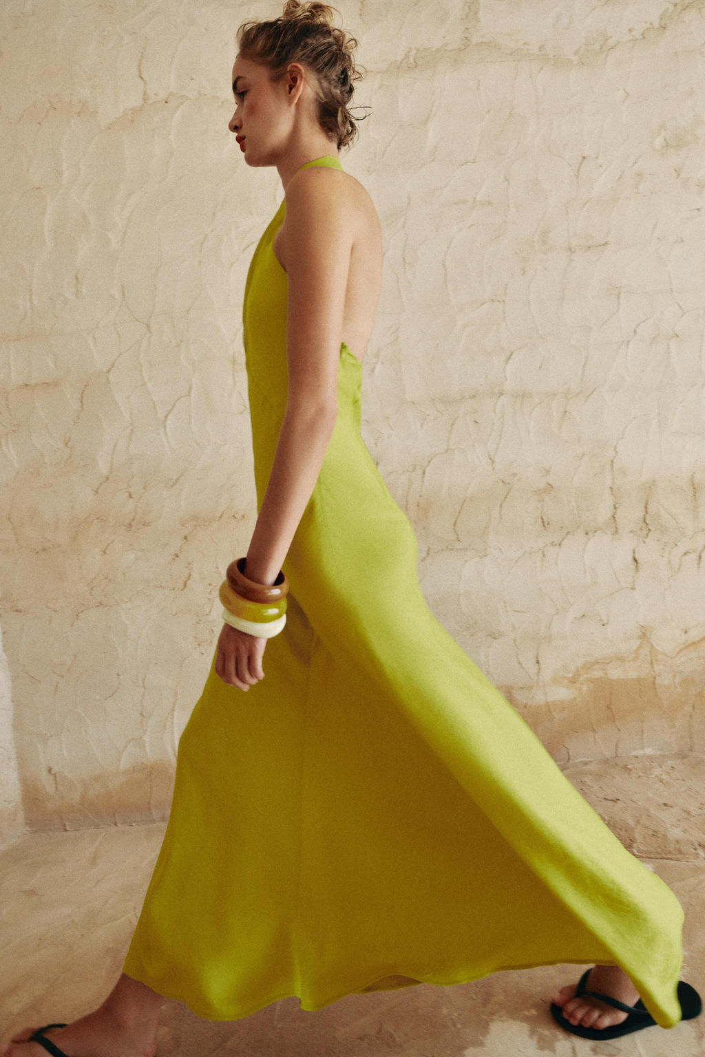 VESTIDO MIDI HALTER CRUZADO CON LINO / Lima - Zara фото 5