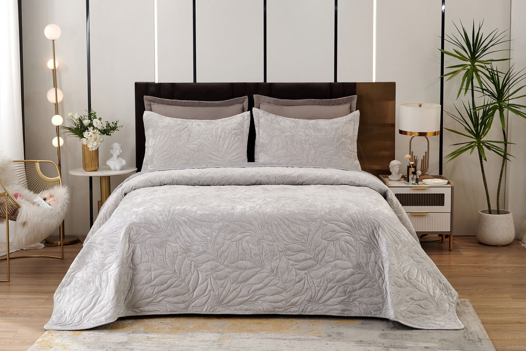 Покрывало Роузмор  240х260 с наволочками 50*70 (2шт)