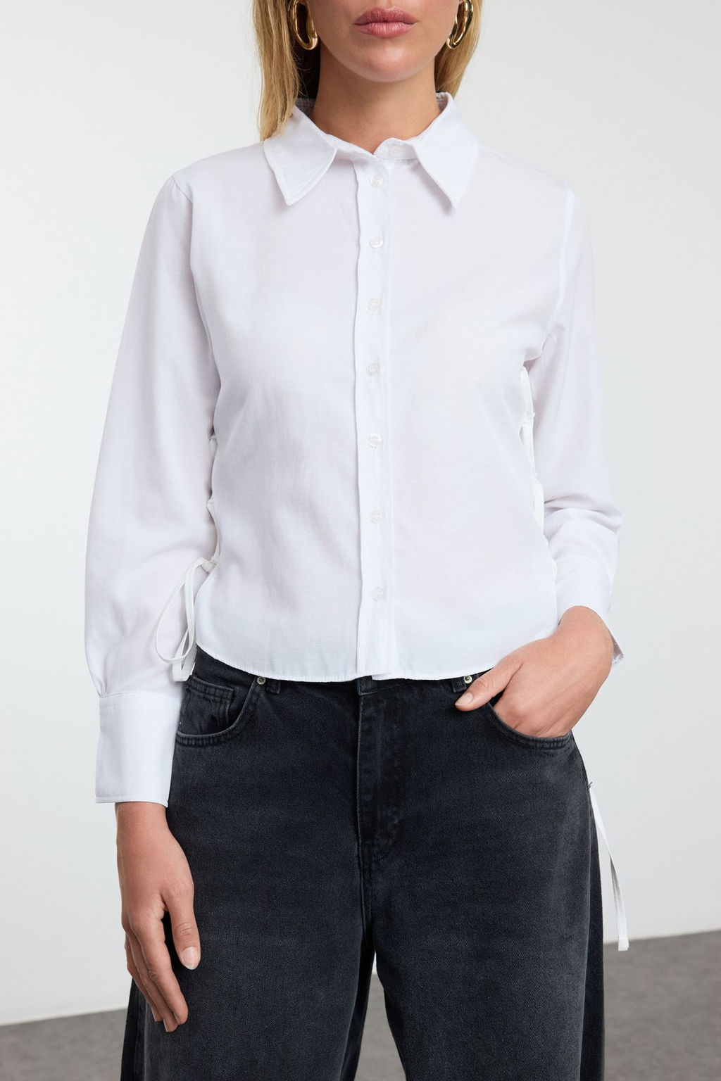 TRENDYOLMILLA Beyaz Baglama Detayl? Dokuma Gomlek TWOAW25GO00069  фото 4