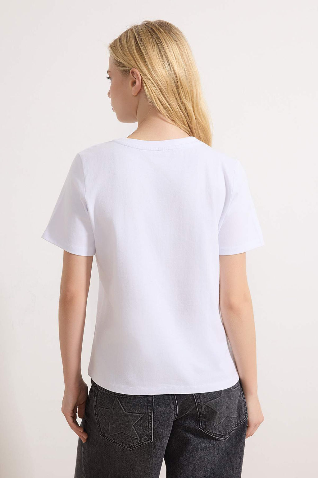 Ekru Regular/Normal Kal?p K?sa Kollu Aksesuar Detayl? Tok %100 Pamuk Orme T-shirt TWOSS26TS00053 - Trendyolmilla фото 4