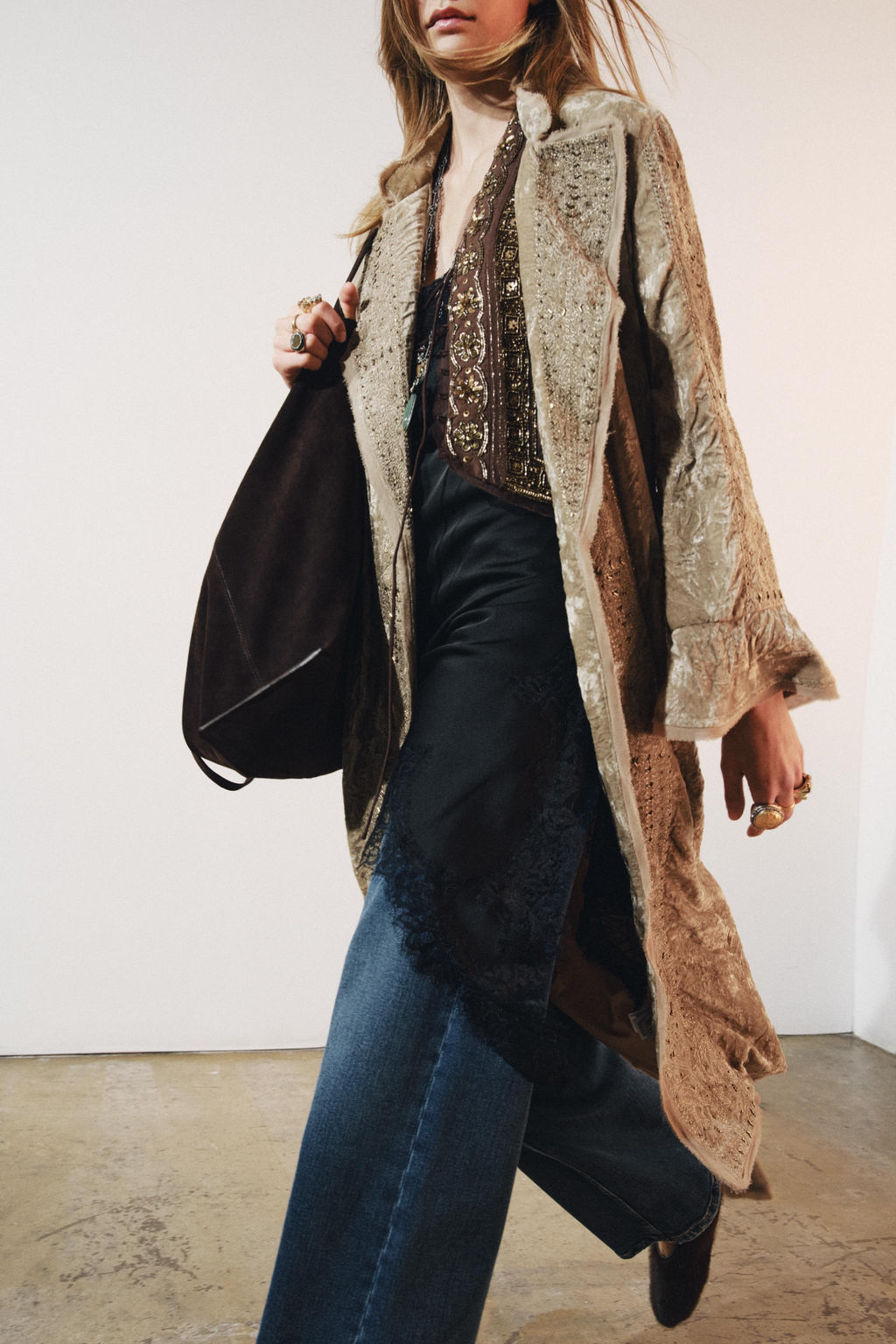 ZW COLLECTION LIMITED EDITION EMBROIDERED VELVET KIMONO - Zara фото 2