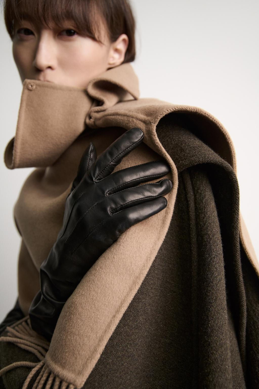 ASYMMETRIC FRINGED WOOL CAPE - Zara фото 9