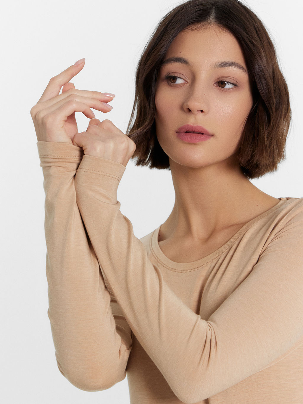 Джемпер термо женский в бежевом цвете нюд 602332 - Mark formelle фото 6