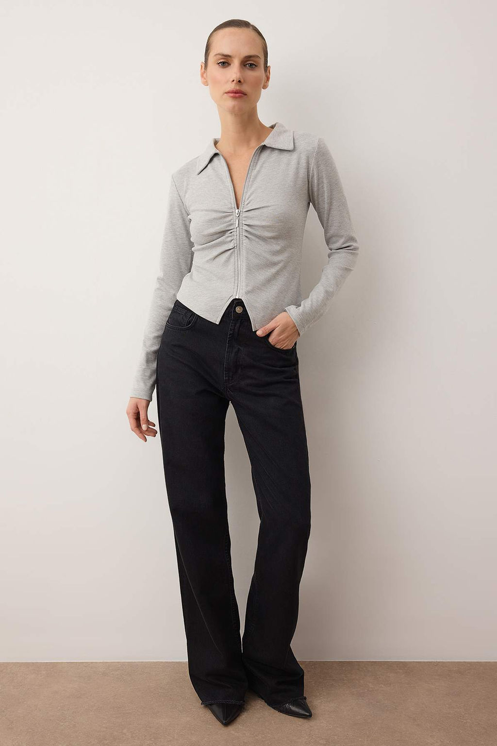 Gri Melanj Polo Yaka Fermuarl? Buzgulu Vucuda Oturan Esnek Orme Bluz TWOAW26BZ00169