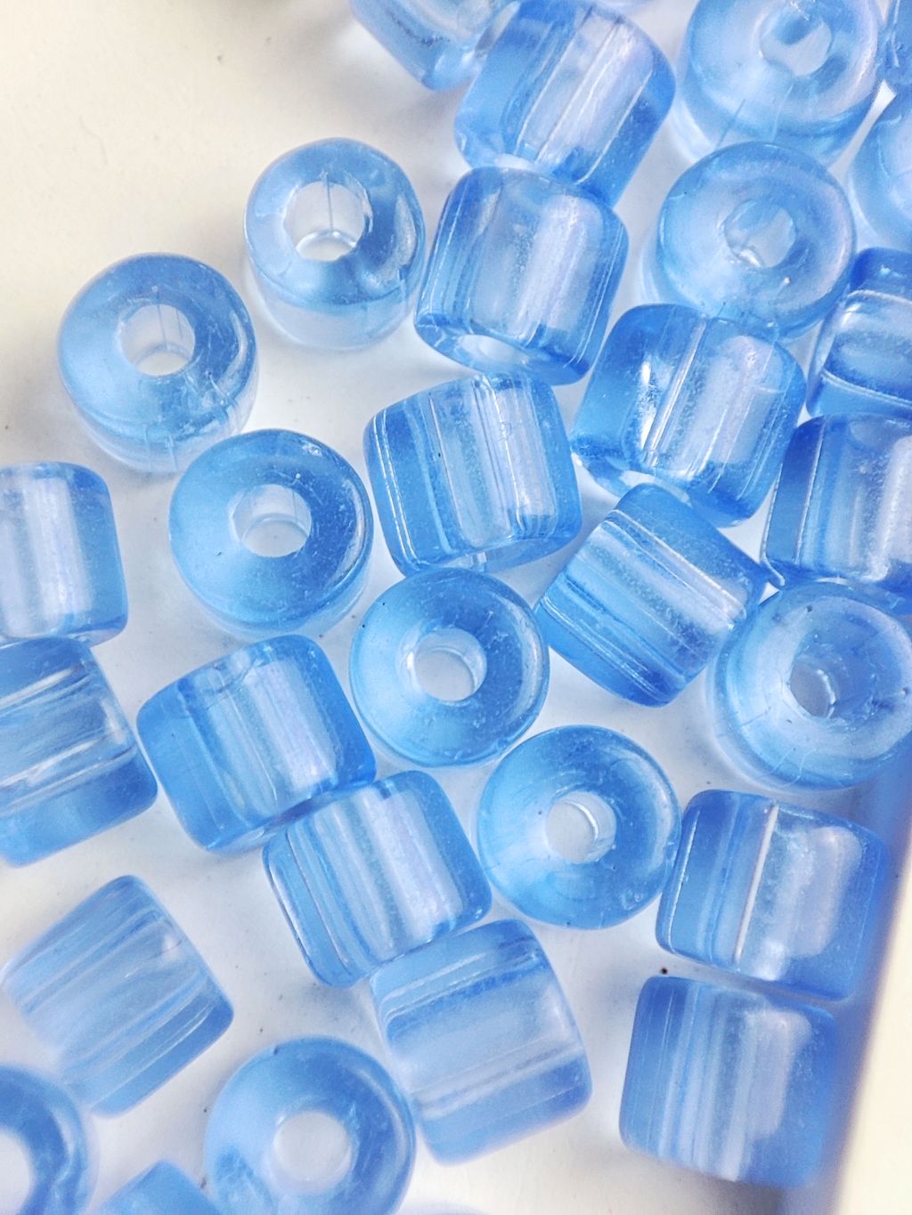 Бусины 5,5-4,5мм, микс (по 50шт в пакете, 8 цветов)