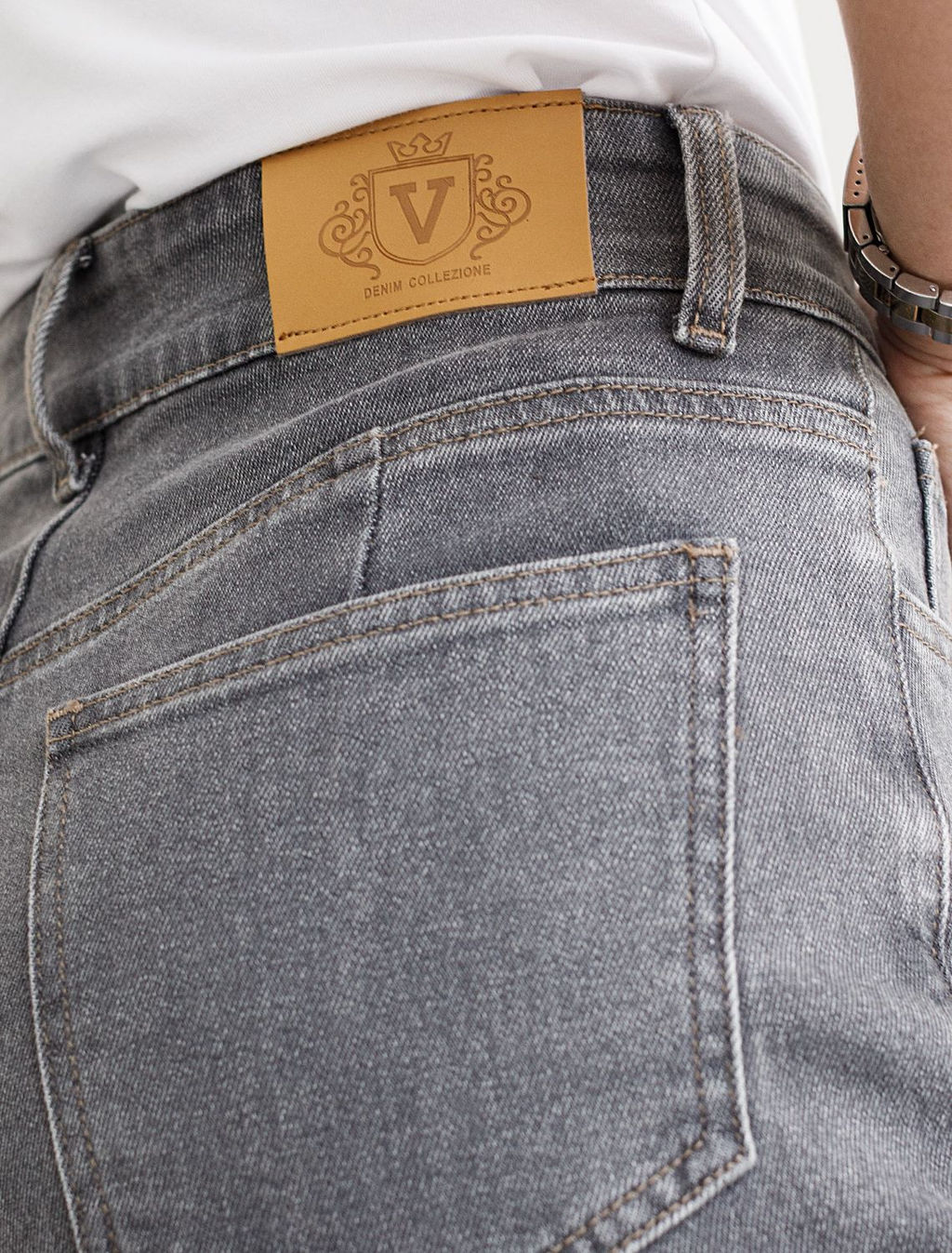 Джинсы mom-fit из эластичного облегченного денима - Vilatte фото 3