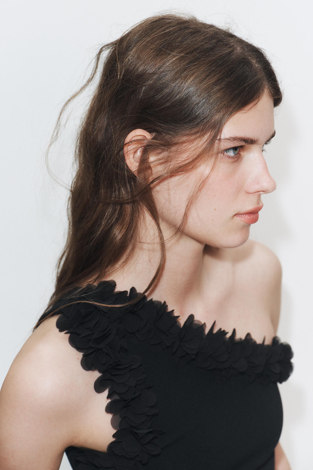 TOP ASIM?TRICO FLORES / Negro