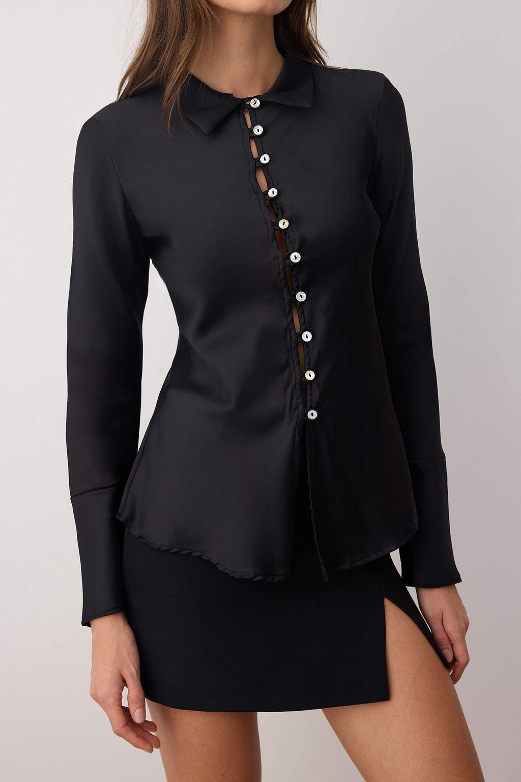 Siyah Dugme Detayl? Bel Formlu Saten Gomlek TWOAW26GO00029 - Trendyolmilla фото 3