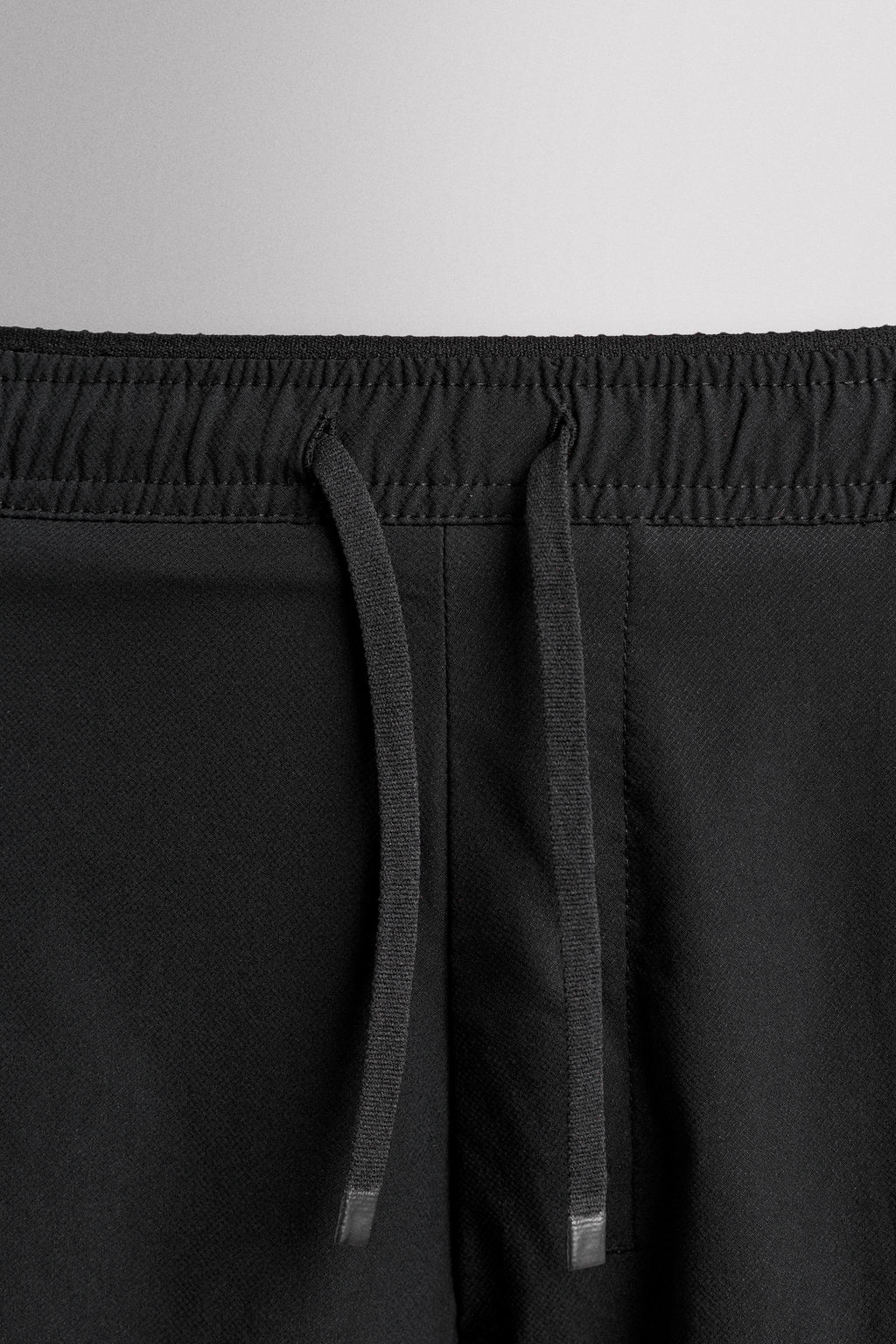 PANTALONES CORTOS ENTRENAMIENTO 2 EN 1 B?SICOS / Negro - Zara фото 22