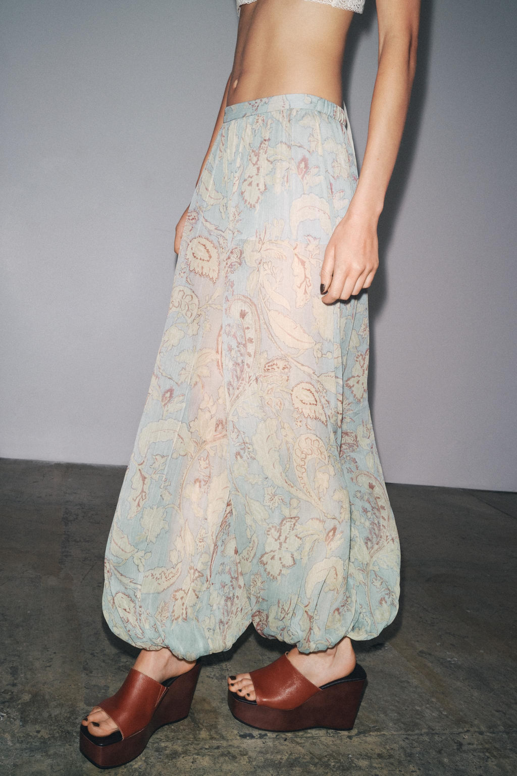 ZW COLLECTION FLORAL PUFF TROUSERS - Zara фото 4