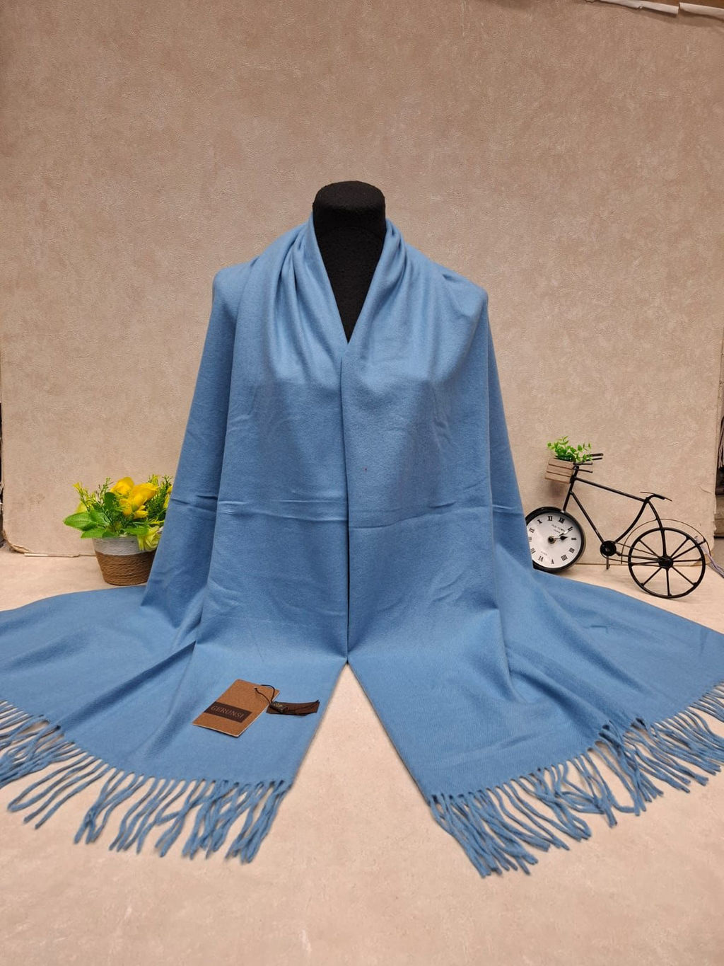 Тёплый палантин, цвет голубой