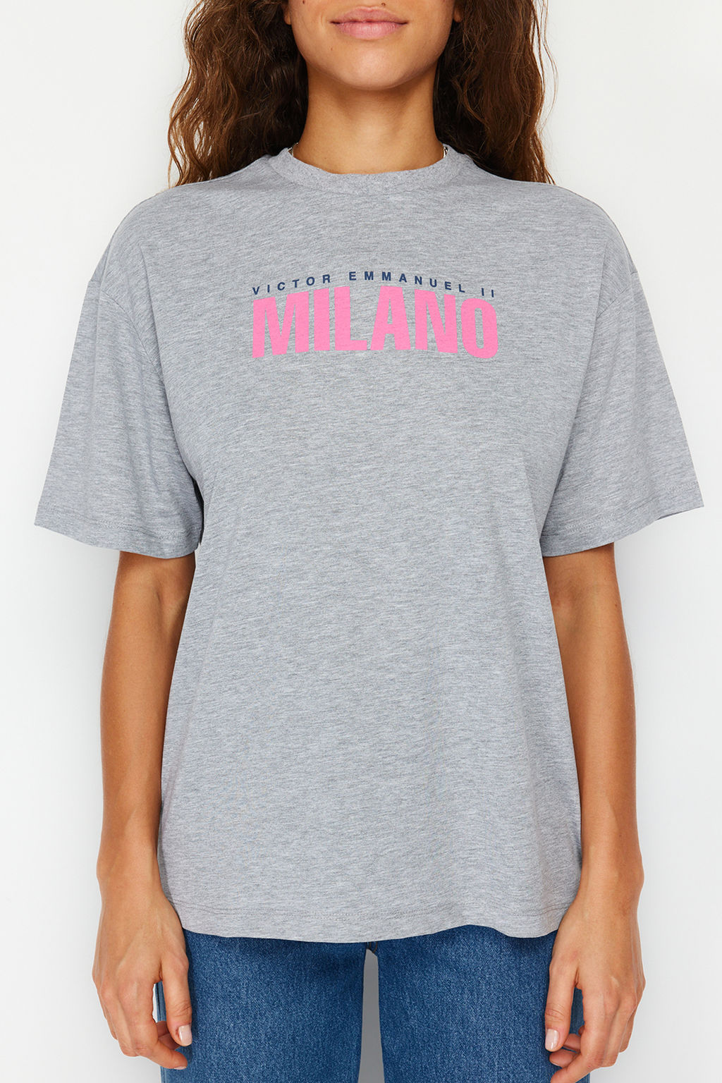 TRENDYOLMILLA Beyaz %100 Pamuk Bask?l? Oversize/Genis Kal?p Bisiklet Yaka Orme T-Shirt TWOSS24TS00066 фото 4