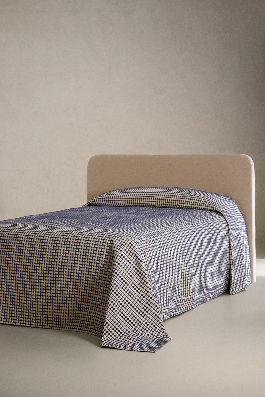 REVERSIBLE WAFFLE-KNIT COTTON BEDSPREAD X COLLAGERIE - Zara фото 2