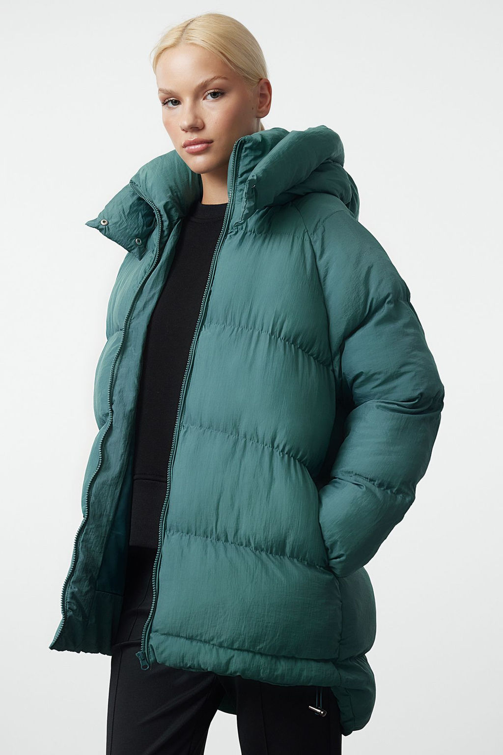 TRENDYOLMILLA Siyah Oversize Kapusonlu Su Itici Sisme Mont TWOAW23MO00193  фото 13