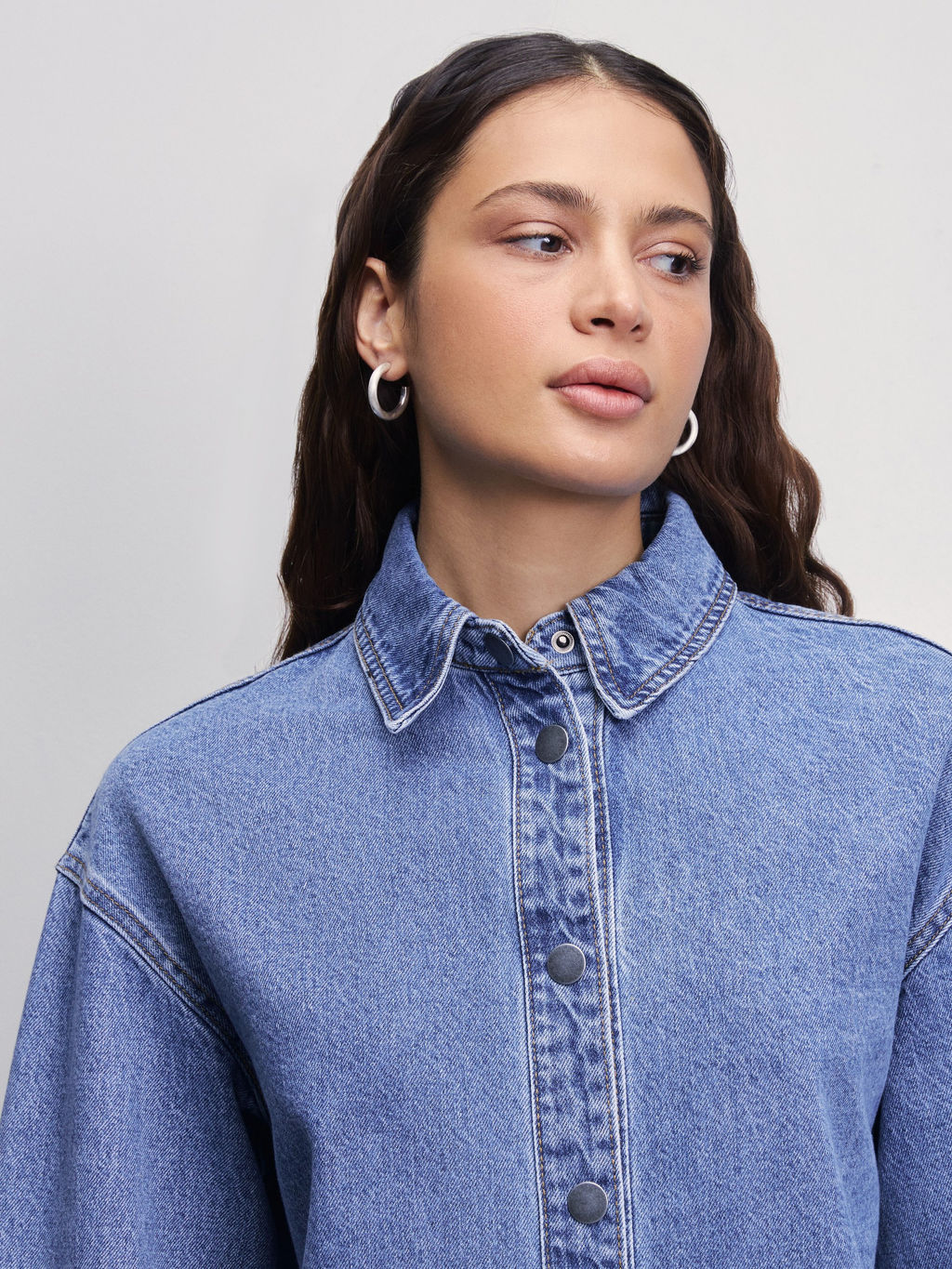 Джинсовая рубашка на пуговицах / Zarina  фото 6