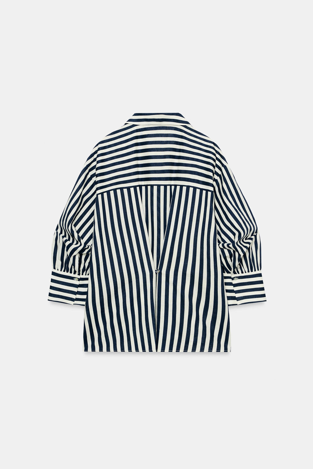 CAMISA CON LINO MANGA ABULLONADA / Azul / Blanco