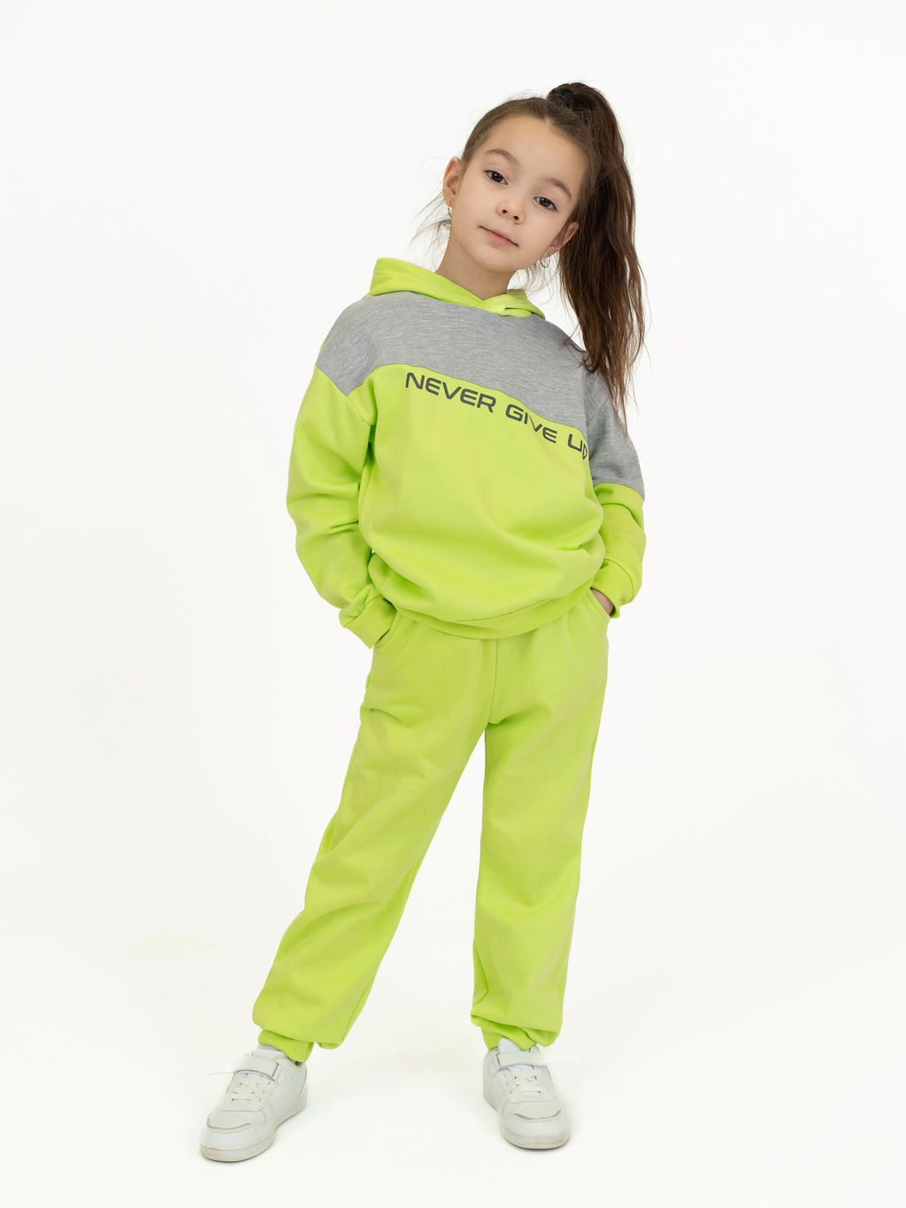 Костюм детский спортивный салатовый 7066п (98)