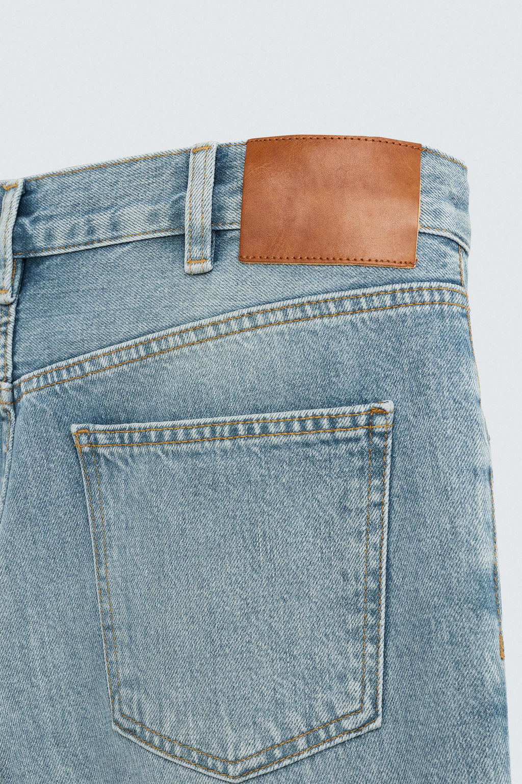 FLARE FIT JEANS