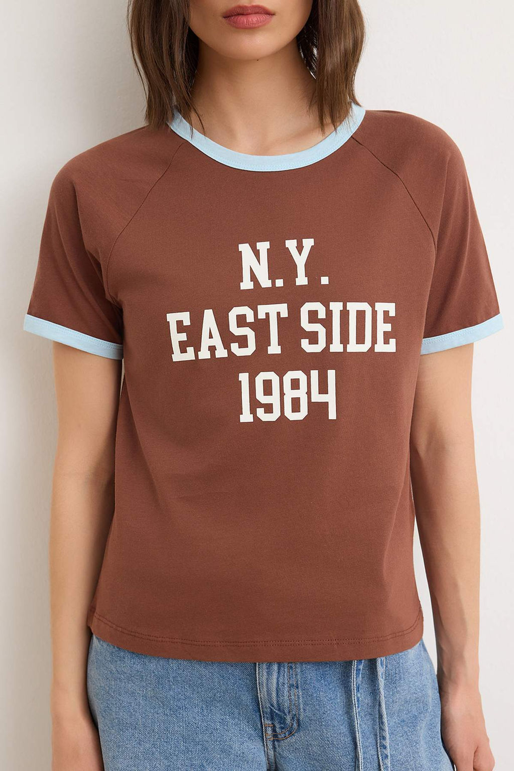 Kahverengi Slogan Regular Bisiklet Yaka Reglan Kol K?sa Tok %100 Pamuk Orme T-Shirt TWOSS26TS00205 - Trendyolmilla фото 3