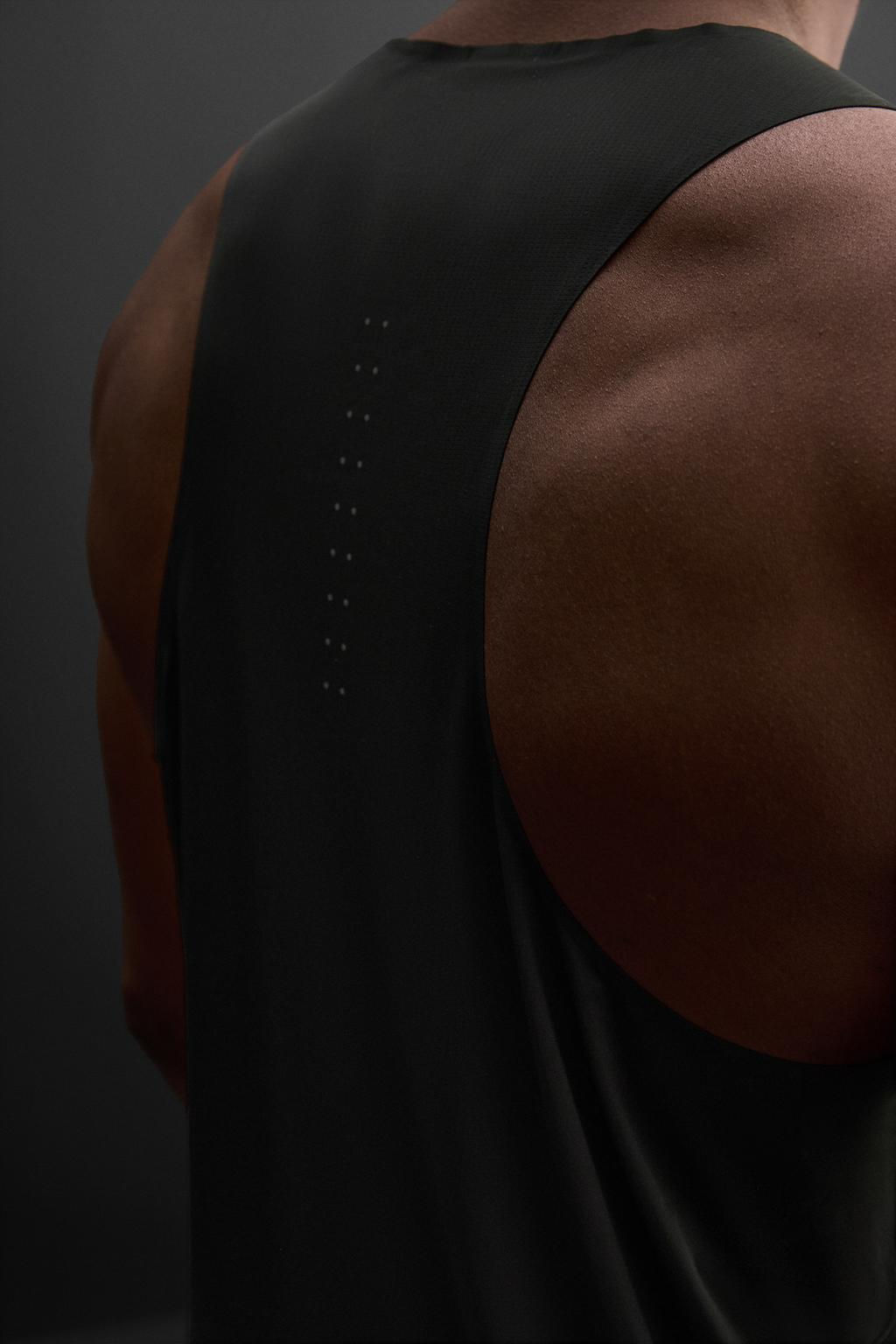LIGHTWEIGHT TECHNICAL TANK TOP - Zara фото 16