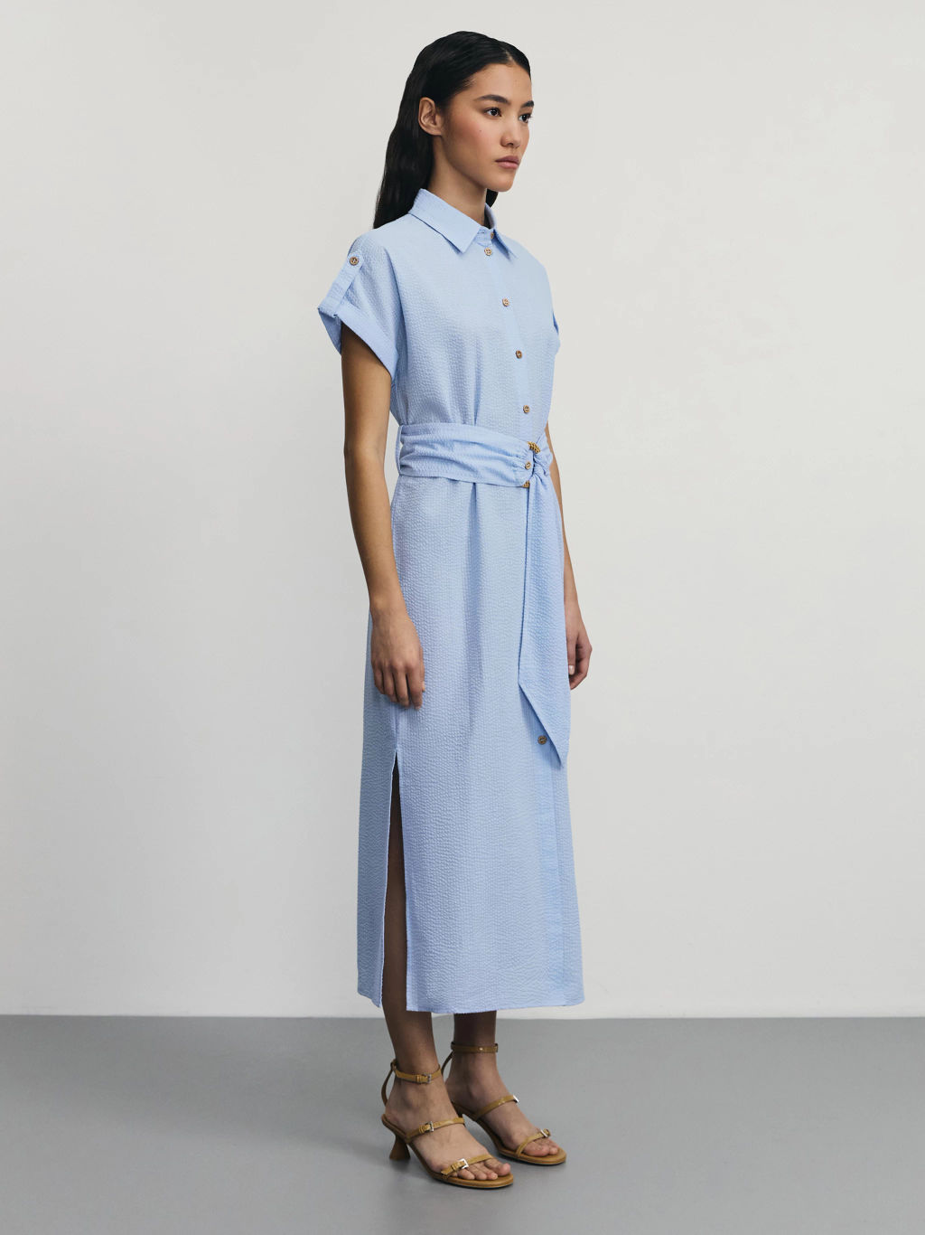 Платье миди из фактурной ткани на поясе / Zarina  фото 4