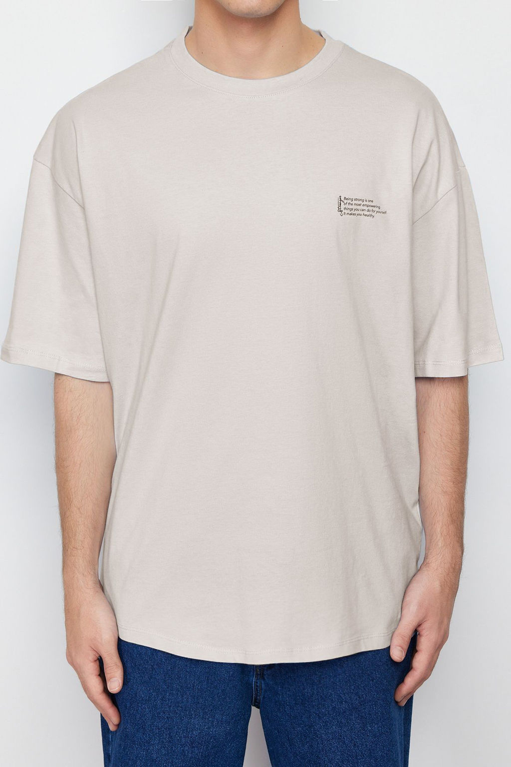 TRENDYOL MAN Haki Oversize/Genis Kesim %100 Pamuklu Bisiklet Yaka Minimal Yaz? Bask?l? T-Shirt TMNSS23TS00084 - Trendyolmilla фото 6