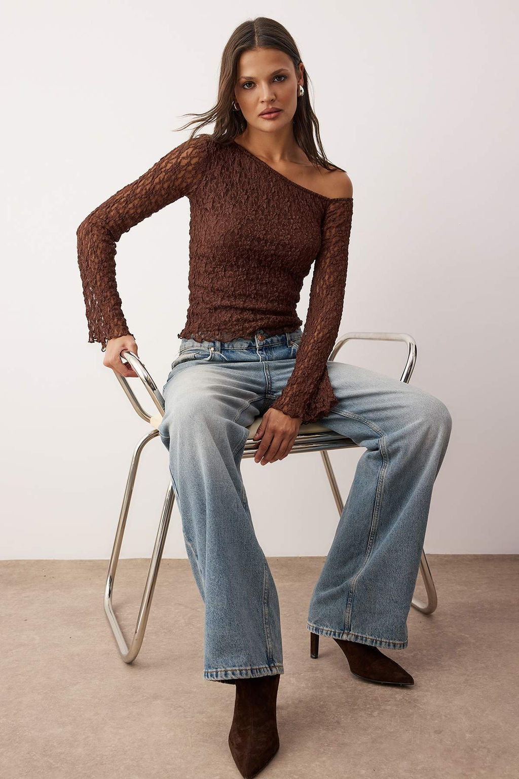 Kahverengi Dantel Asimetrik Yaka Fitted/Vucuda Oturan Orme Bluz TWOAW26BZ00036 - Trendyolmilla фото 6