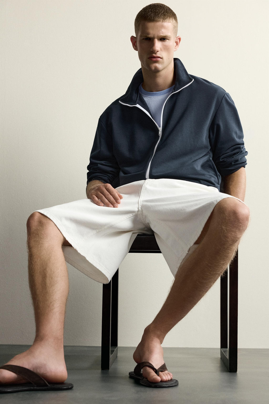 SUDADERA RELAXED FIT CREMALLERA CONTRASTE / Azul - Zara фото 6