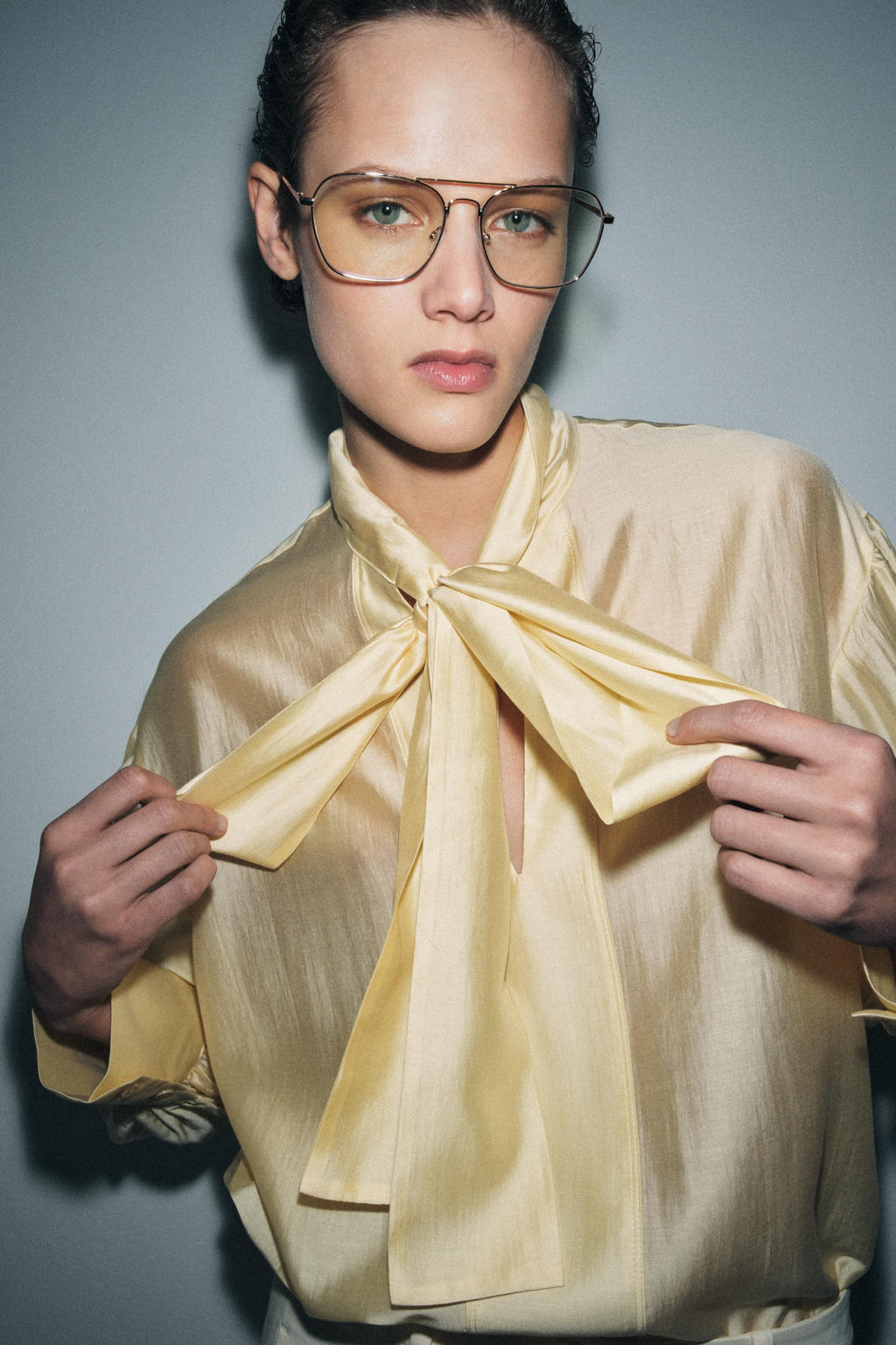 CAMISA SATINADA LAZADAS ZW COLLECTION / Amarillo - Zara фото 9