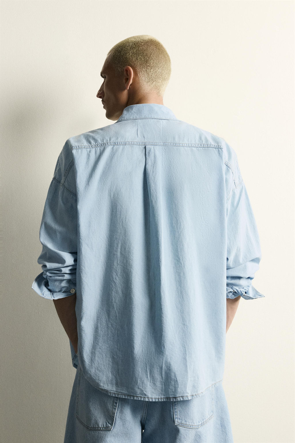CAMISA DENIM LIGERO LAVADO / Azul claro - Zara фото 3