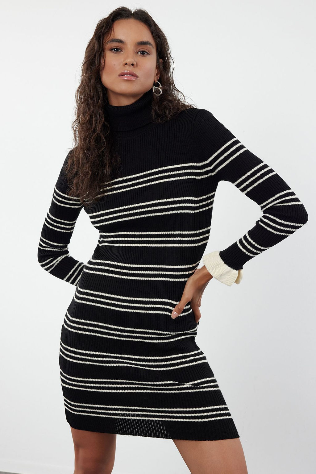 Siyah Mini Triko Cizgili Elbise TWOAW24EL00470