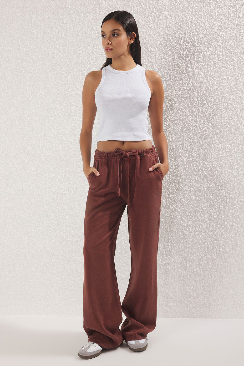 Bej More Sustainable %100 Tencel Beli Lastikli Yuksek Bel Jeans TWOSS24JE00203 - Trendyolmilla фото 15