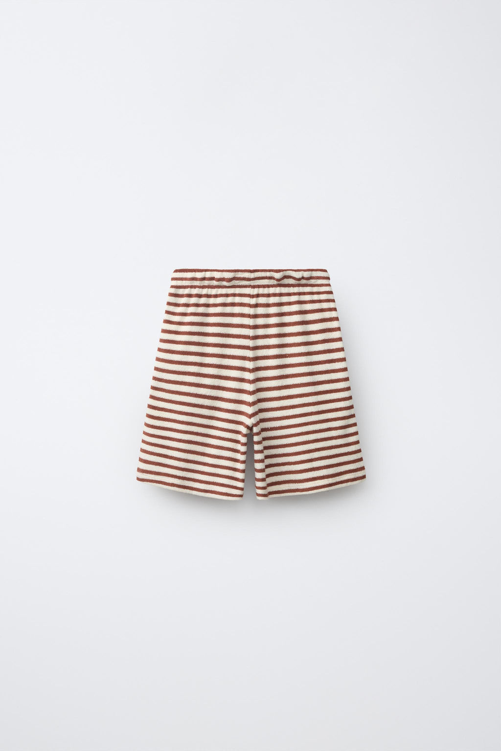 CONJUNTO CAMISETA Y BERMUDA RAYAS EFECTO TOALLA / marron/blanco