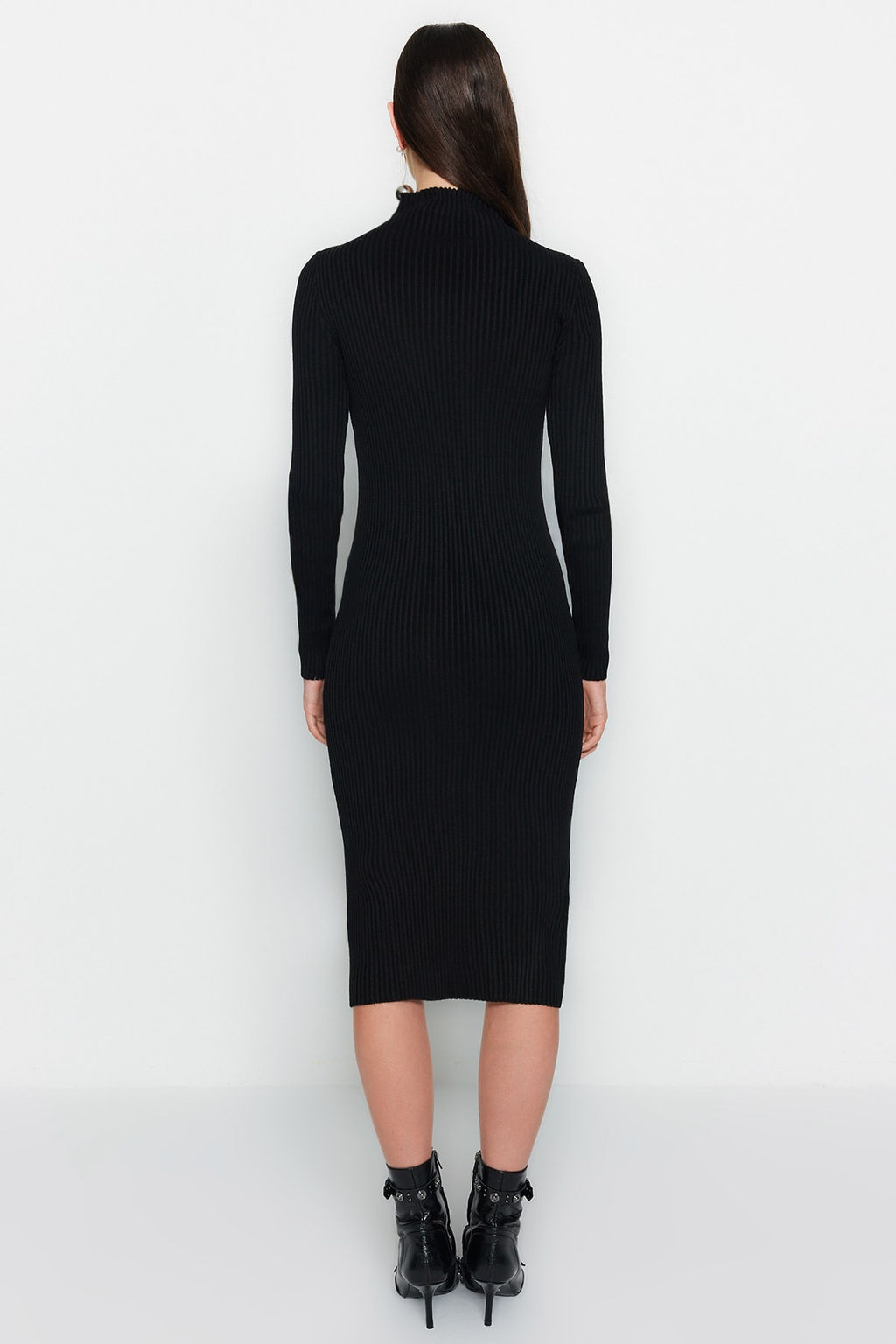 TRENDYOLMILLA Murdum Midi Triko Cut Out/Pencere Detayl? Elbise TWOAW24EL00028  фото 6