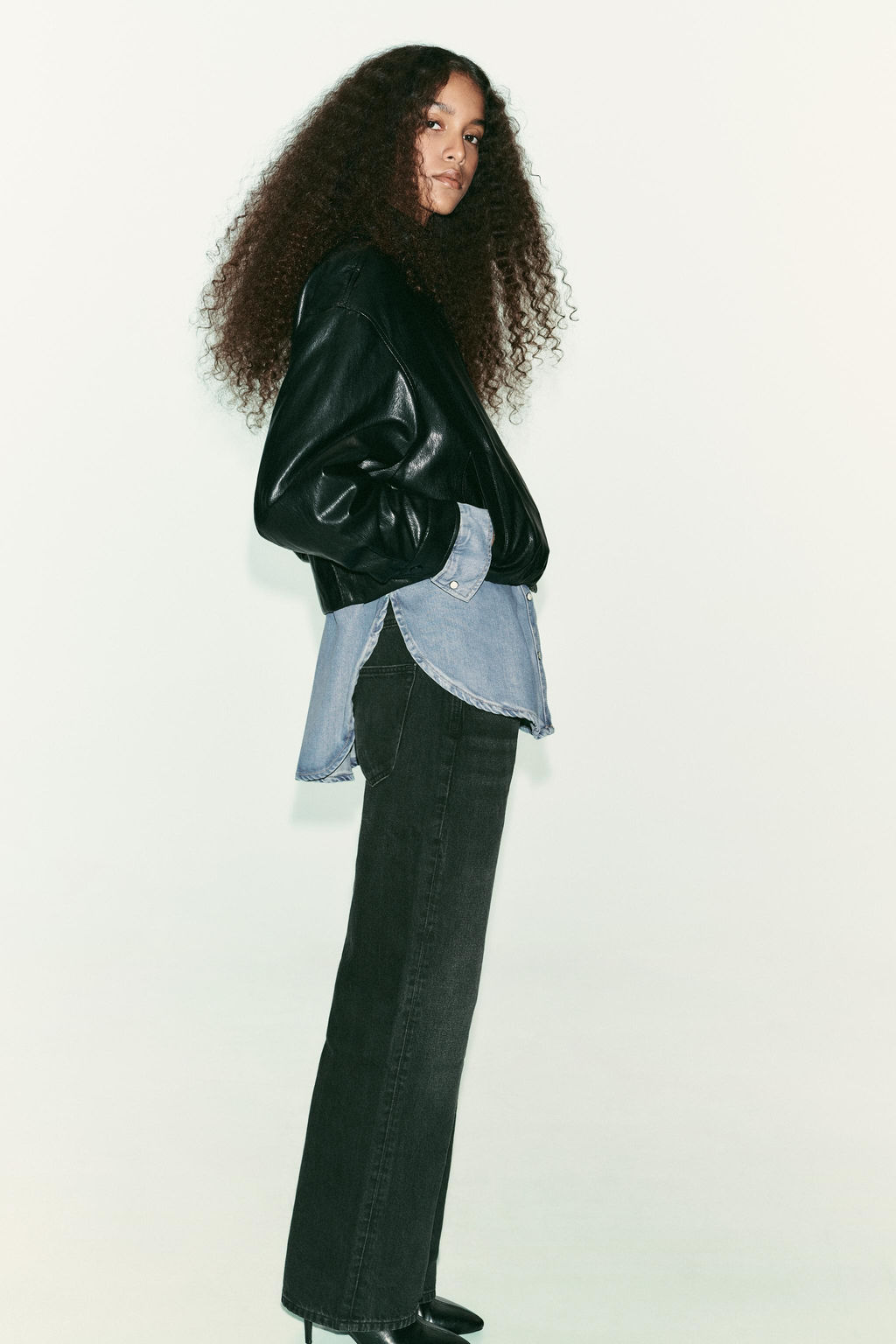 HIGH NECK FAUX LEATHER BOMBER JACKET - Zara фото 3