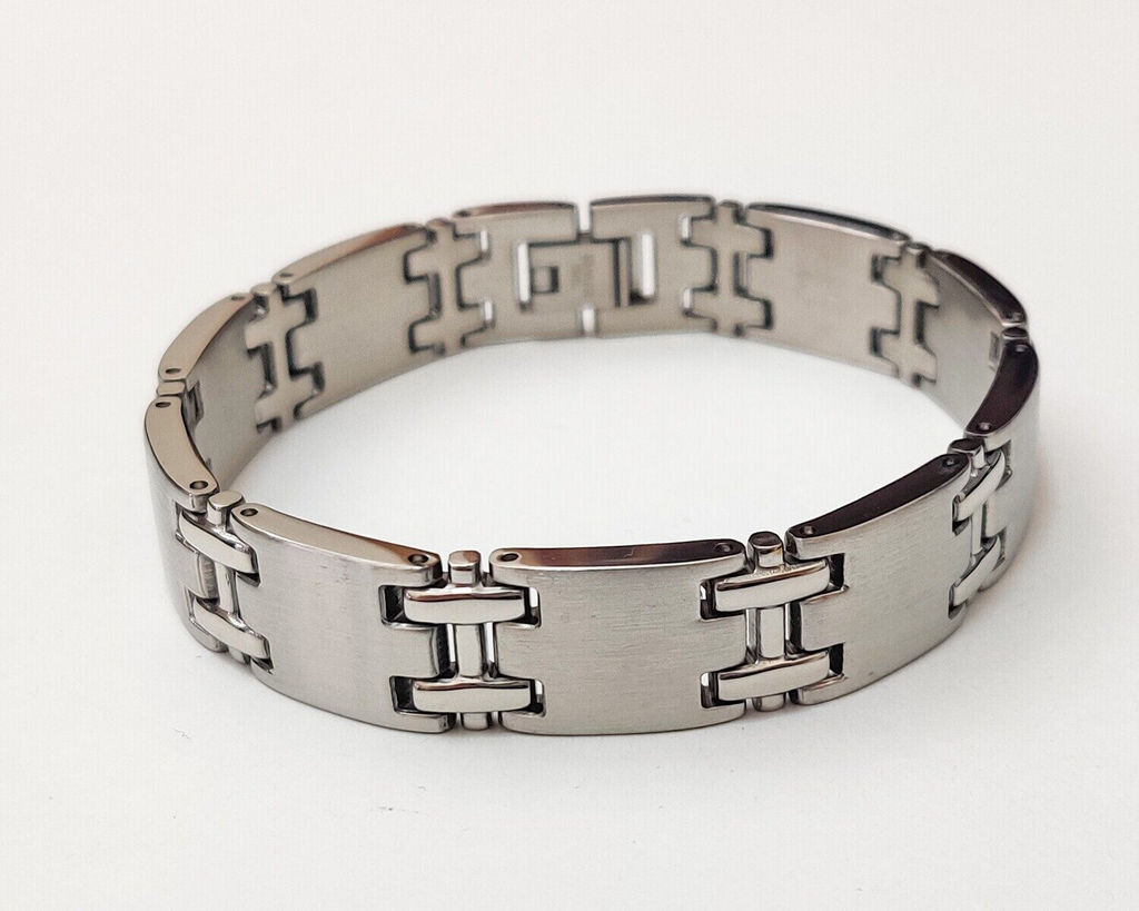 Браслет из стали