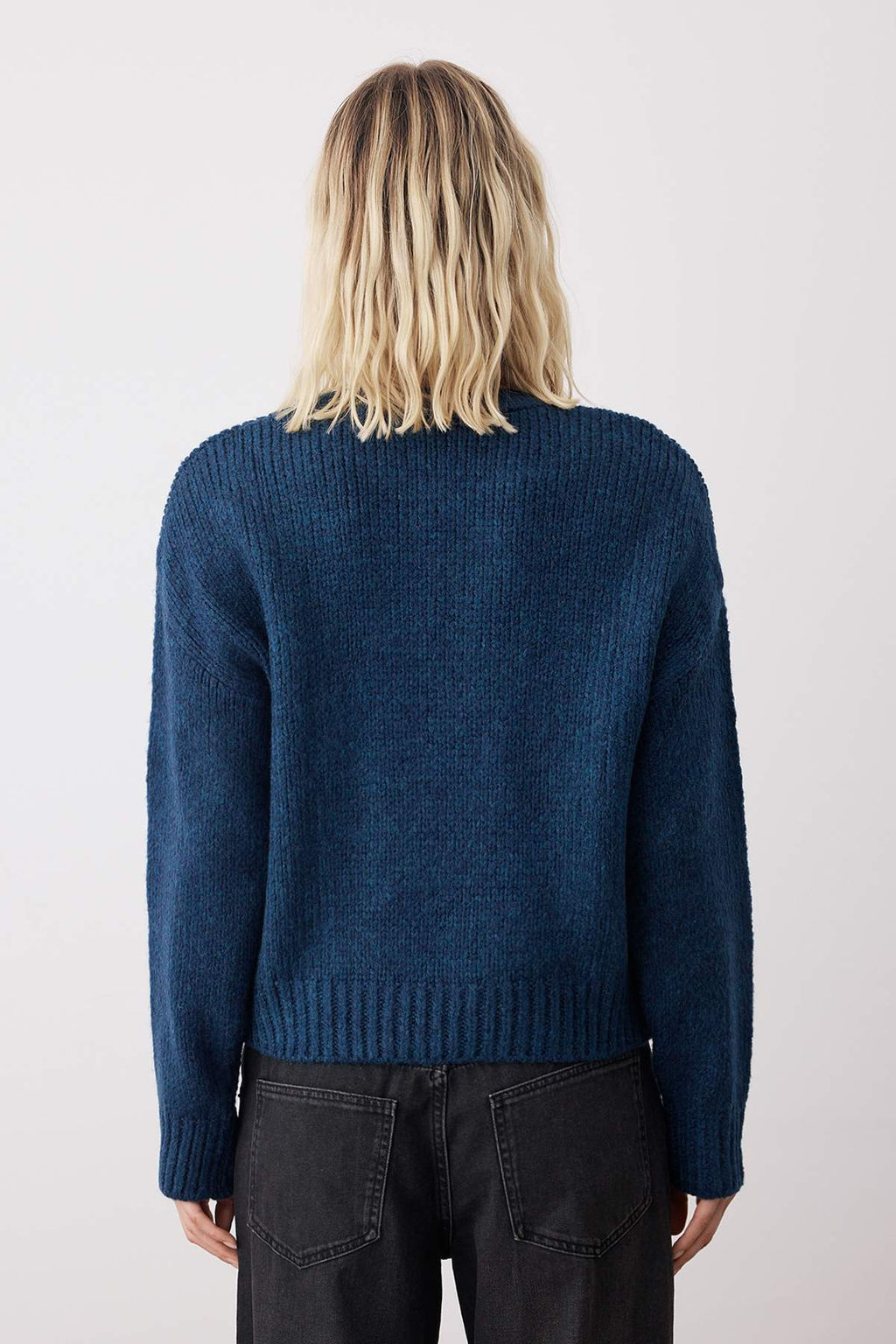 Mavi Genis Kal?p Yumusak Dokulu Basic Triko Kazak TWOAW23KZ00185