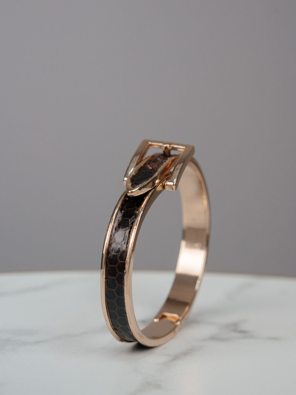 Браслет из кожи морской змеи