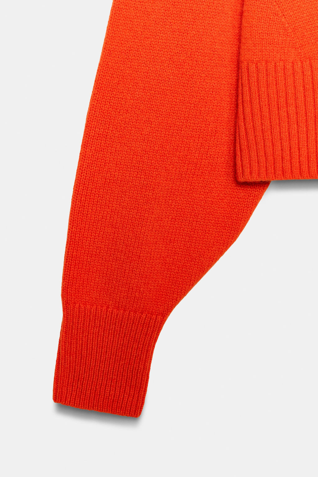 100% WOOL JUMPER WITH SHOULDER PADS - Zara фото 8