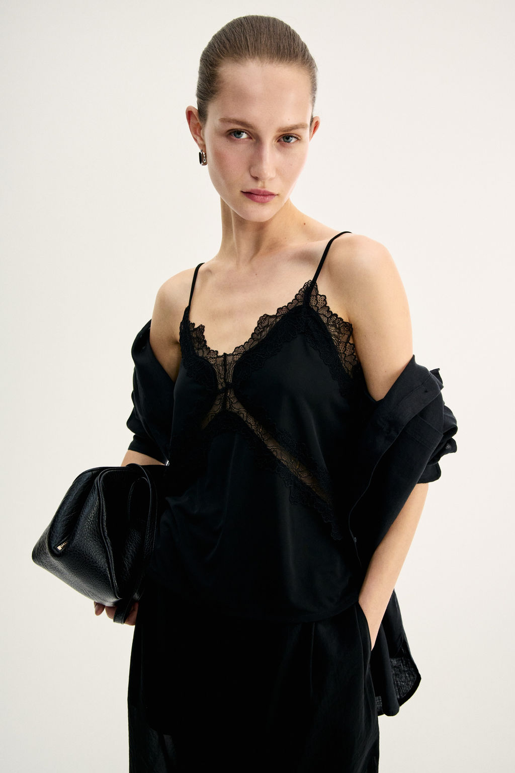 Top en punto roma con detalles de encaje - H&m фото 7