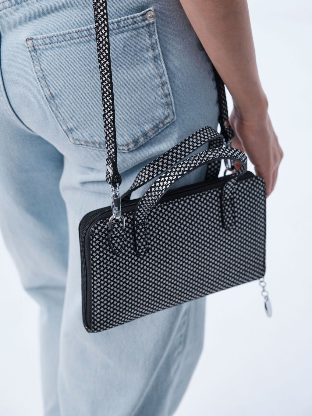 Сумка кожаная Azaro 30850 черный-звезды