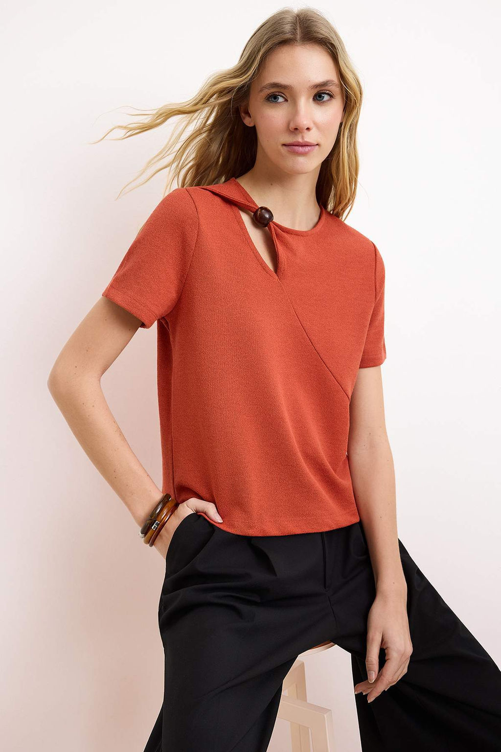 Kiremit Regular/Normal Kal?p Aksesuar Detayl? Triko gorunumlu Orme Bluz TWOSS26BZ00026