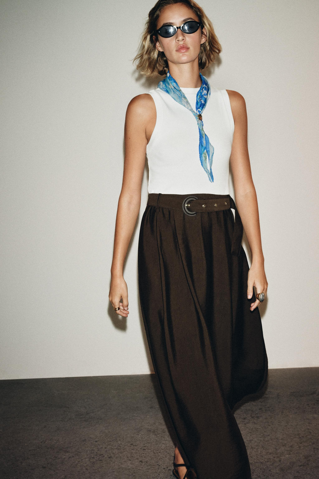 BELTED CONTRAST MIDI DRESS - Zara фото 3