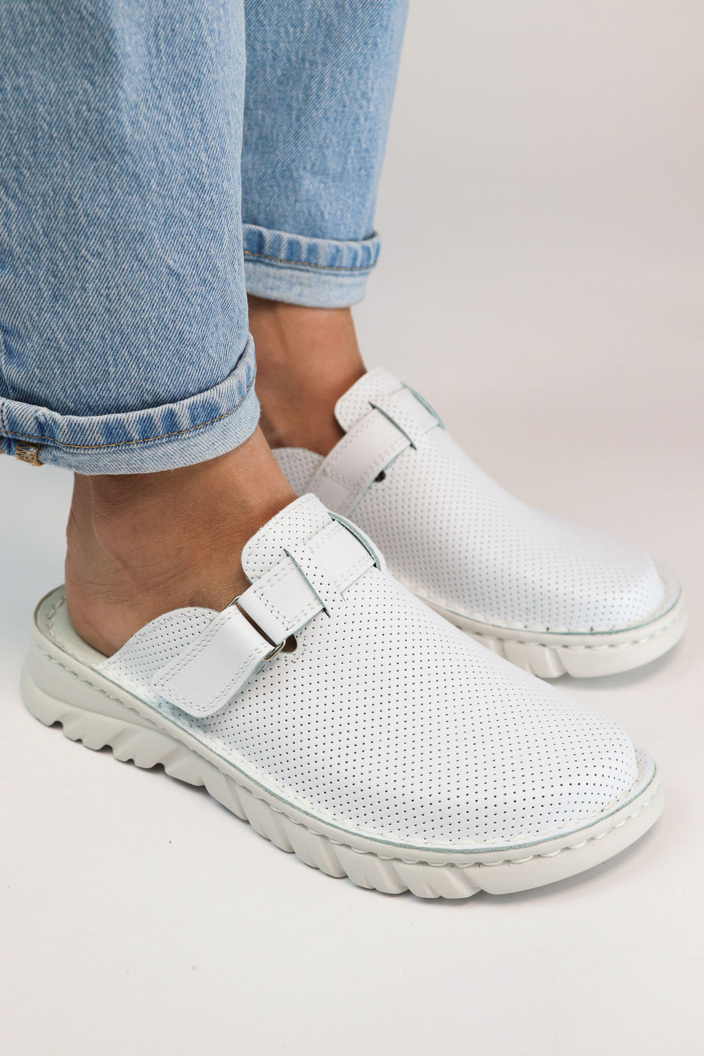 03 | Duki | Белые женские медицинские сабо натуральная кожа - Milka shoes&more фото 9