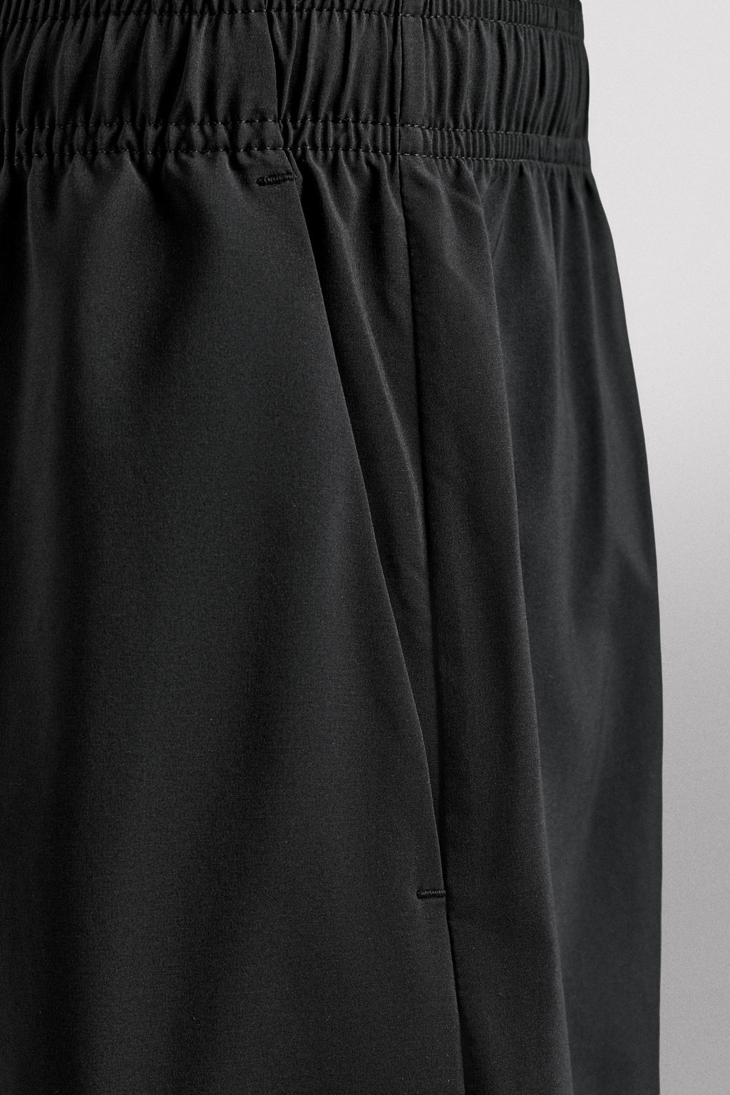 PANTALONES CORTOS ENTRENAMIENTO 9" / Negro