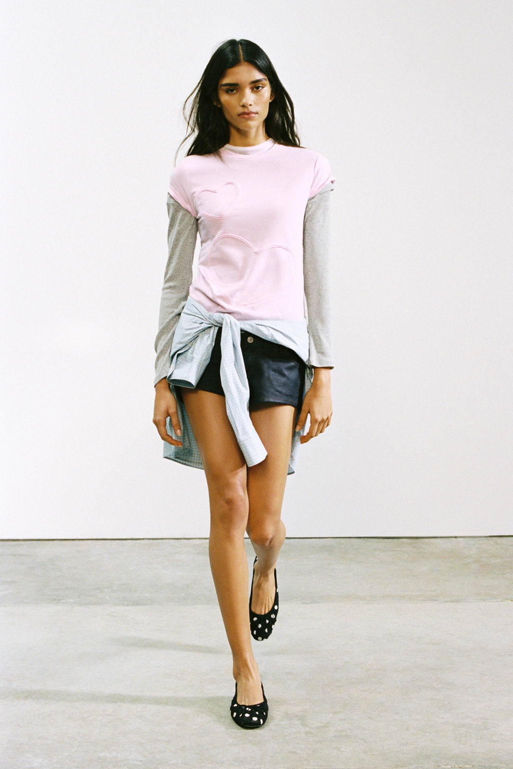 T-SHIRT WITH RAISED HEARTS - Zara фото 6
