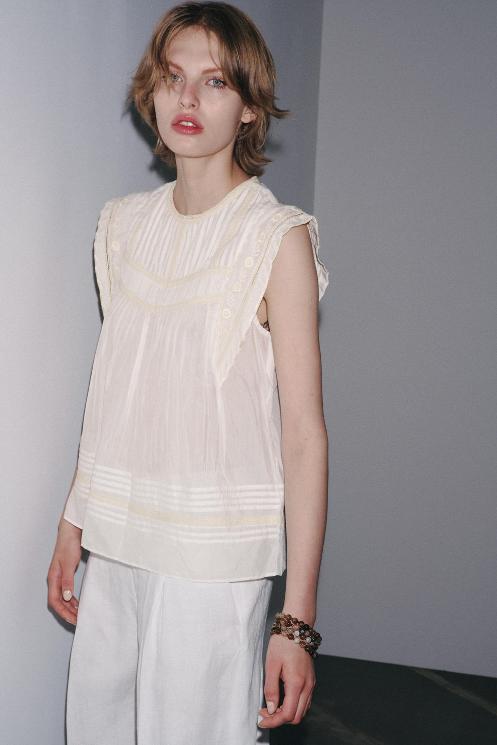 ZW COLLECTION EMBROIDERED BLOUSE - Zara фото 4