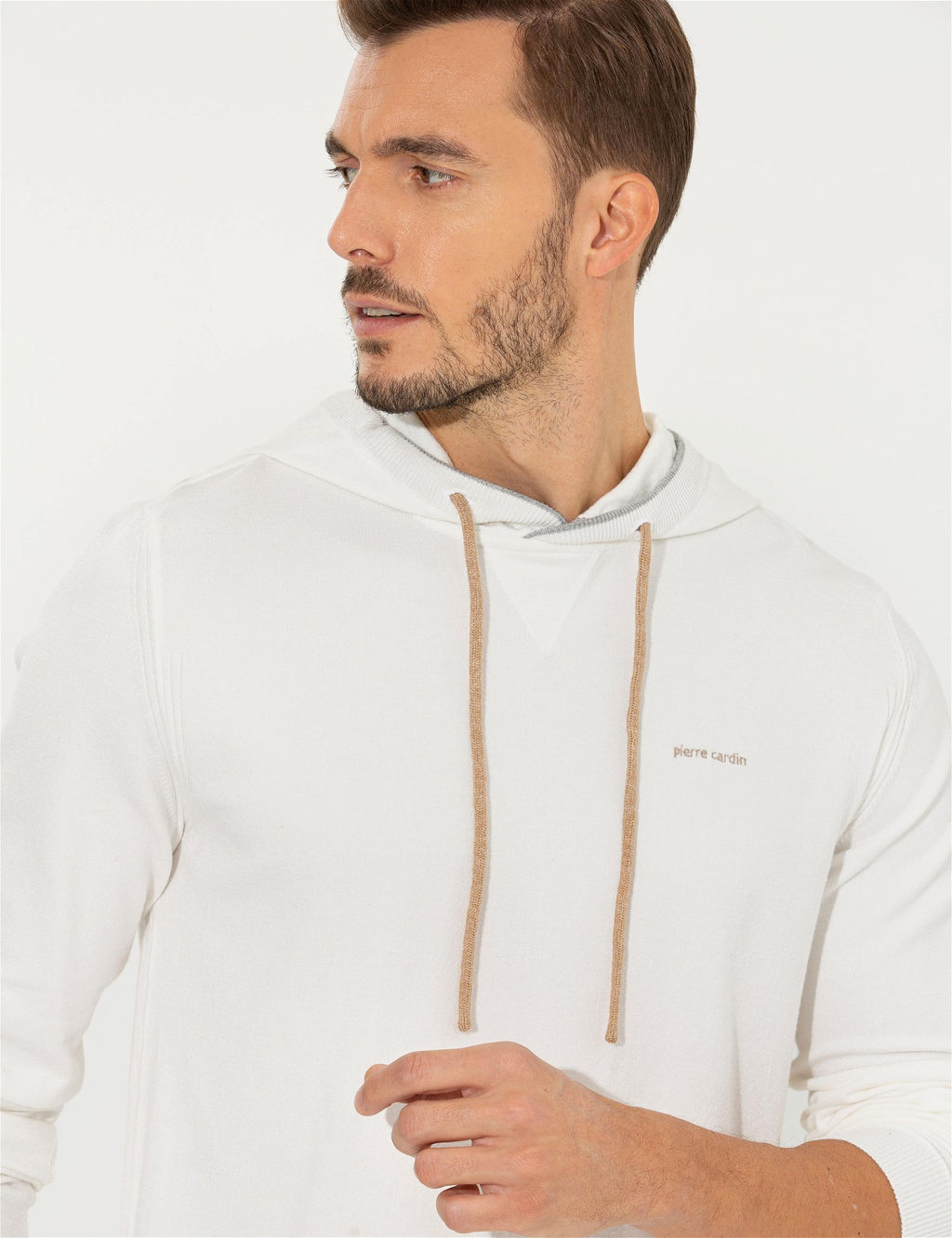 Ekru Slim Fit Kapi_onlu Triko Kazak