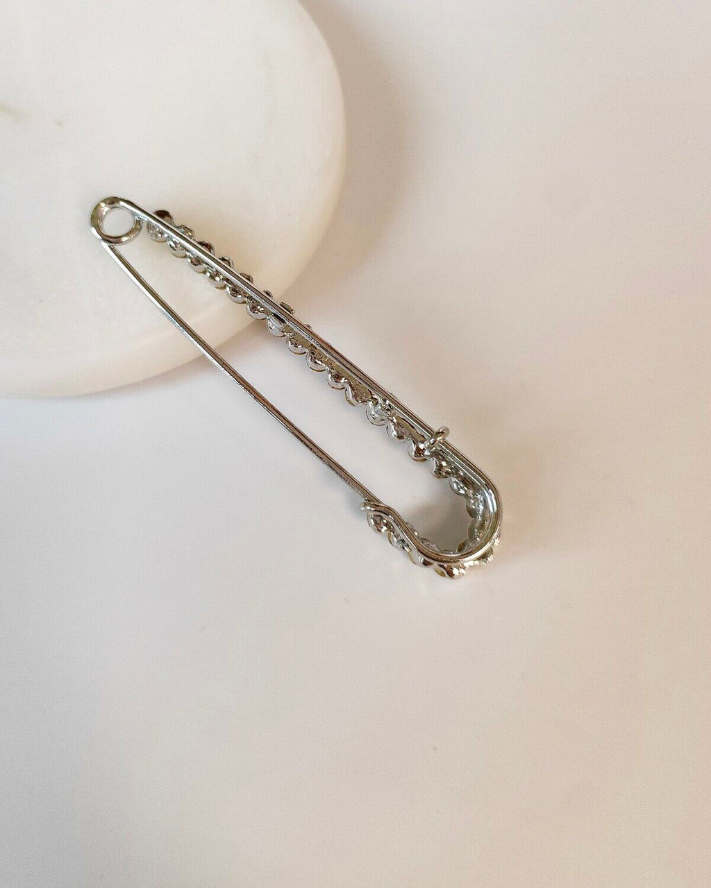 Брошь-булавка